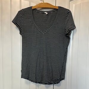 Lululemon White and Gray Fitted Short Sleeve Tee